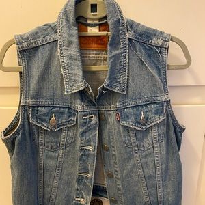 Levi vest